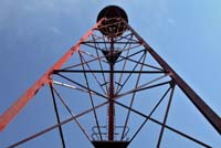 [#1894n] torn, mast, luftskeppsmast [nordpolen], r�d, bl� himmel