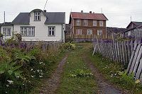 [#2499s] Tr�hus, gr�nska, tr�staket