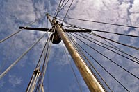 [#1682s] segelskuta, segelfartyg, mast, rep, taljor, bl himmel, vita moln