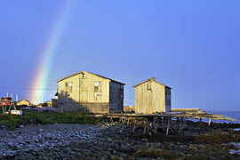 Hamningberg, regnb&aring;ge, brygga, vemod, vatten